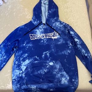 This hoodie has all kinds of colors it’s really pretty